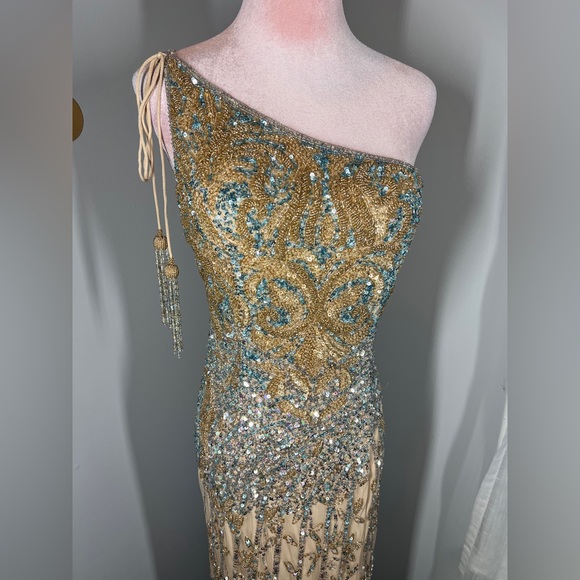 EUC Sherri Hill Style 53913 One Shoulder Gown - Picture 8 of 16